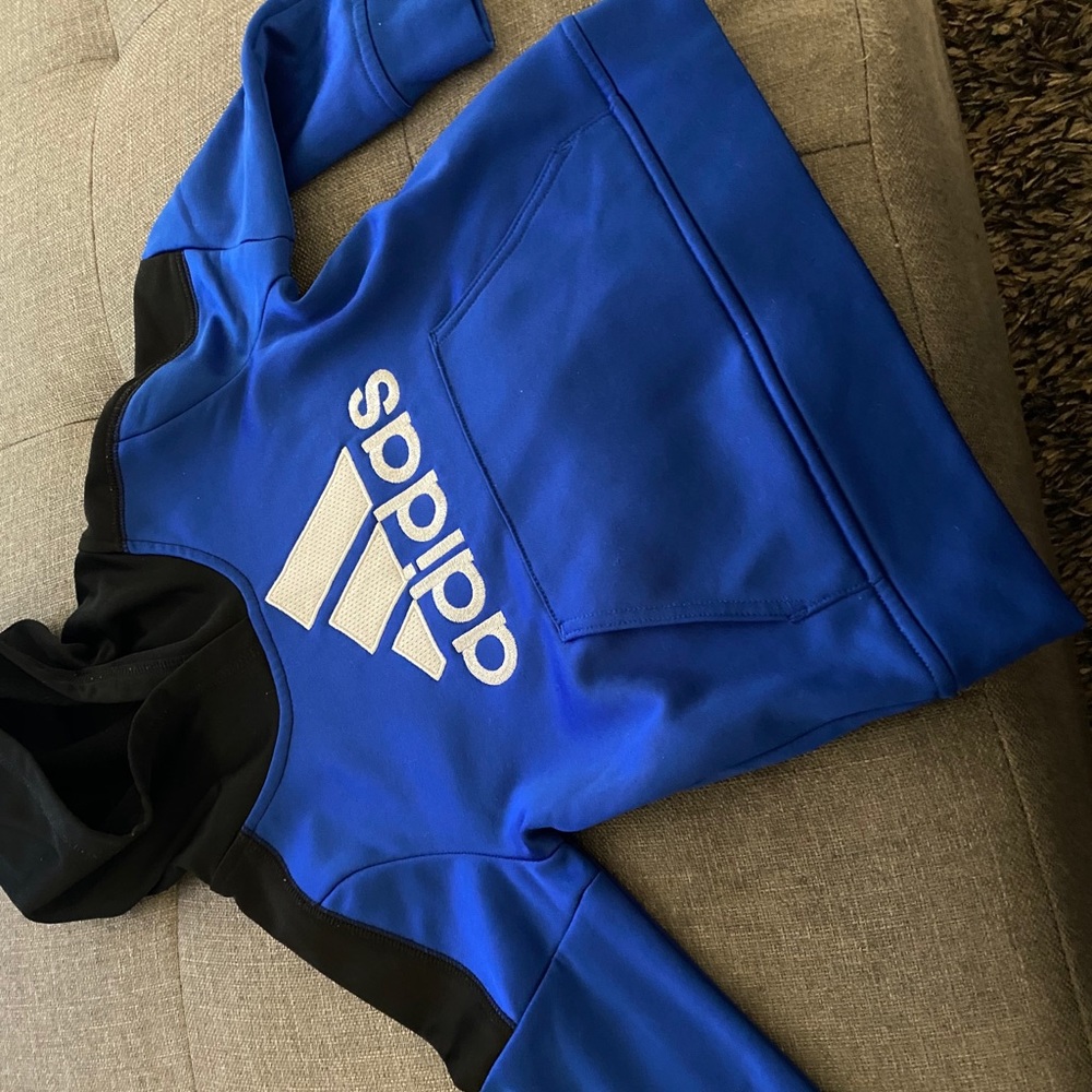 Pullover hoodie